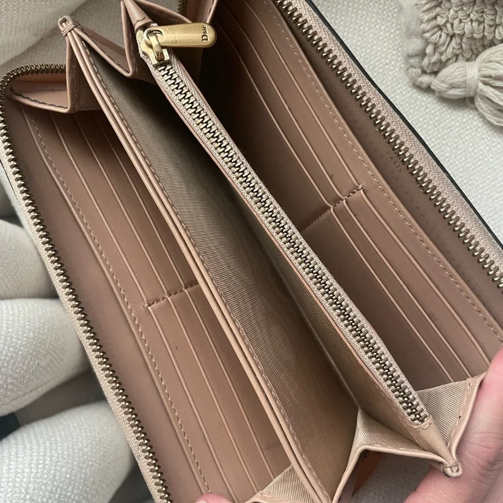 DIOR NUDE ZIP AROUND WALLET